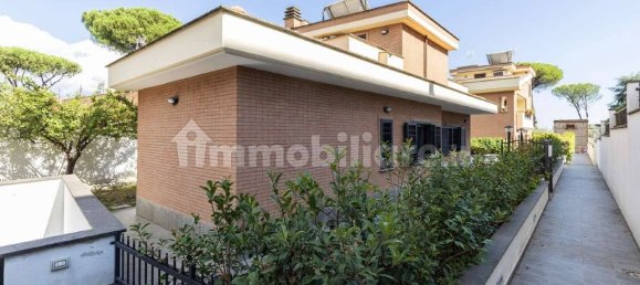 2 bedrooms Villa in Rome, Italy No. 272751 6