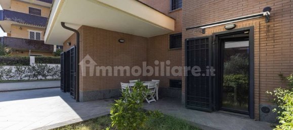 2 bedrooms Villa in Rome, Italy No. 272751 7