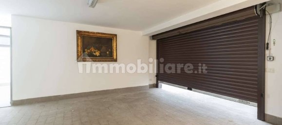 2 bedrooms Villa in Rome, Italy No. 272751 3