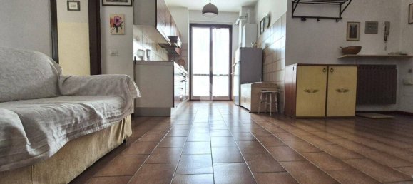 2 Schlafzimmer Wohnung in Trescore Balneario, Italy, Nr. 310219 10