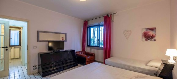3 rooms Apartment in Rimini, Italy No. 11115 24