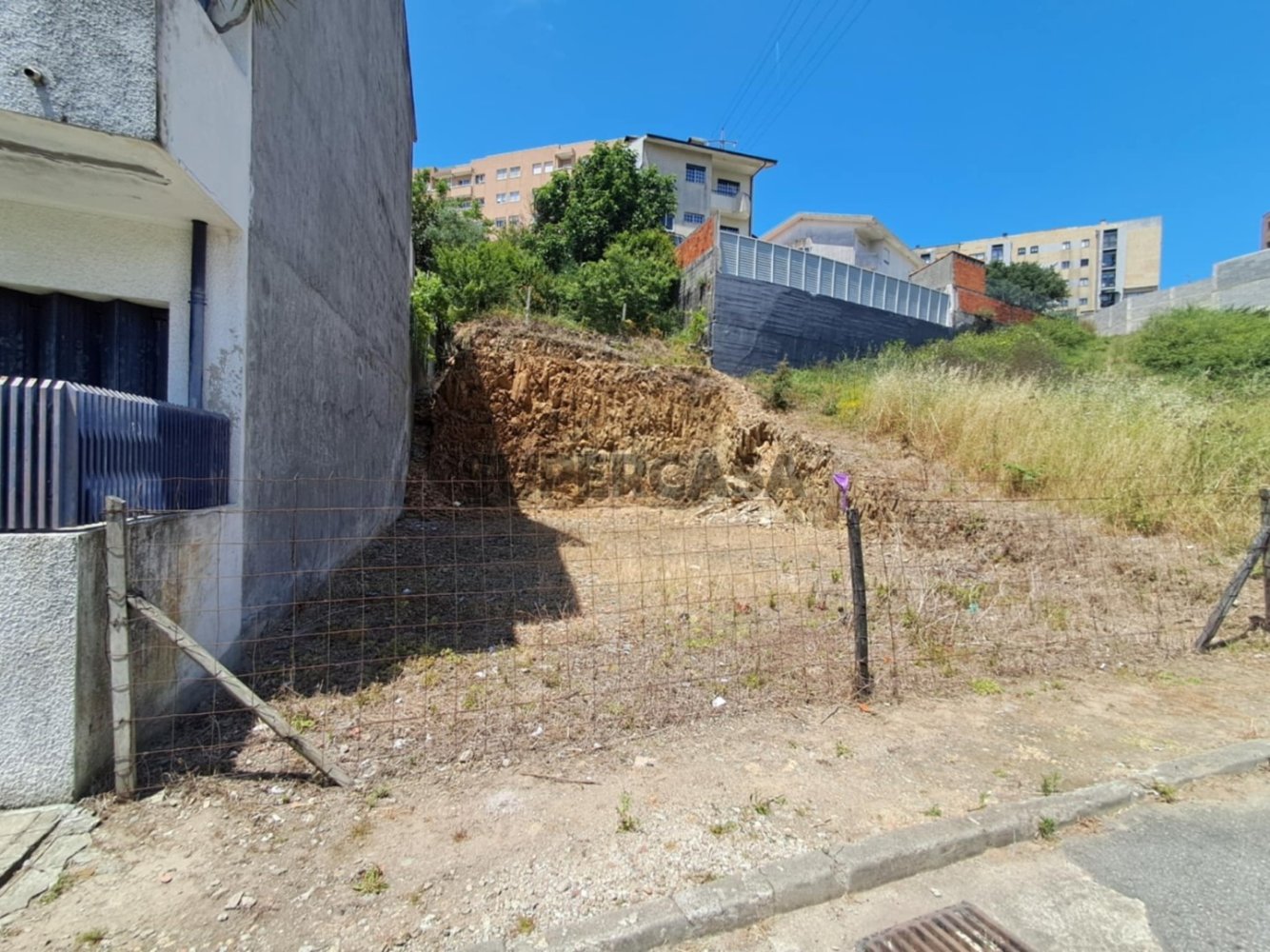  Land in Fanzeres, Portugal No. 194943