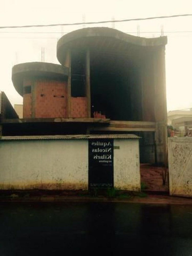 Casa de 3 dormitorios en Sao Paulo, Brazil No. 438644