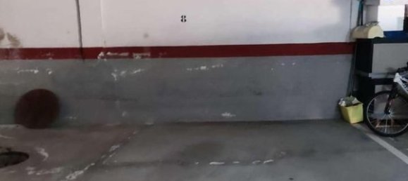  مرآب في San Cristobal de Segovia, Spain رقم 106925 2