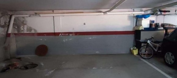  مرآب في San Cristobal de Segovia, Spain رقم 106925 3