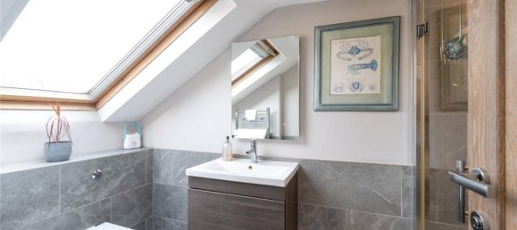 4 bedrooms House in London, United Kingdom No. 5200 14