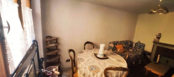 5 rooms House in Foiano della Chiana, Italy No. 226141 3