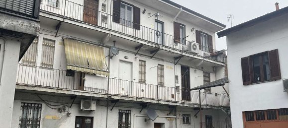 3-salle Appartement à Sedriano, Italy No. 13036 9