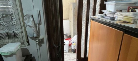 3-salle Appartement à Sedriano, Italy No. 13036 10