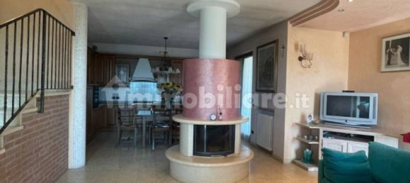 3 bedrooms Villa in Bovolone, Italy No. 363968 8