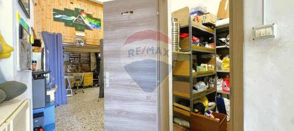 71m² Commercial property in Genoa, Italy No. 272209 20