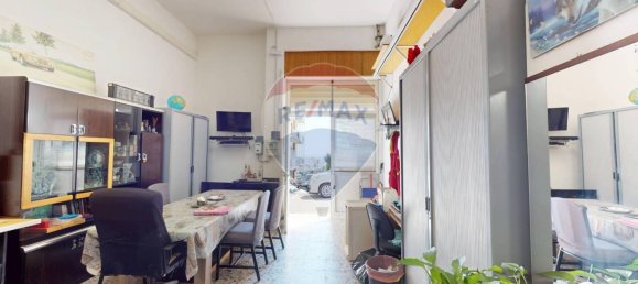 71m² Commercial property in Genoa, Italy No. 272209 6