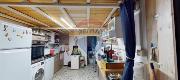 71m² Commercial property in Genoa, Italy No. 272209 13