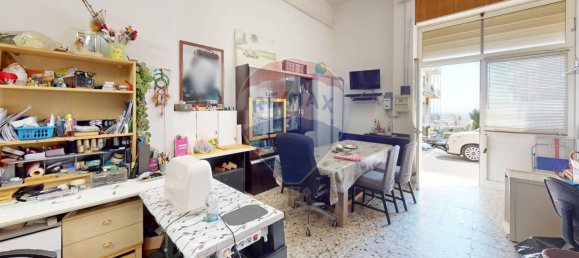 71m² Commercial property in Genoa, Italy No. 272209 23