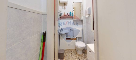 71m² Commercial property in Genoa, Italy No. 272209 24