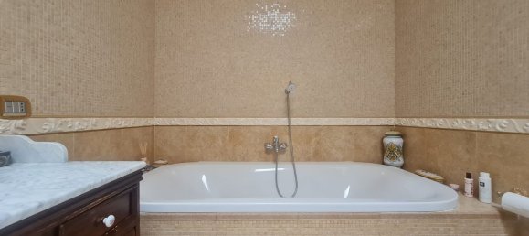 8 rooms House in Lecce, Italy No. 105316 41