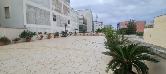 8 rooms House in Lecce, Italy No. 105316 4