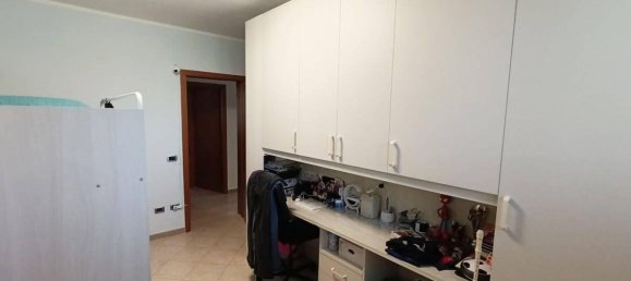 3 rooms Apartment in Parma, Italy No. 37589 19