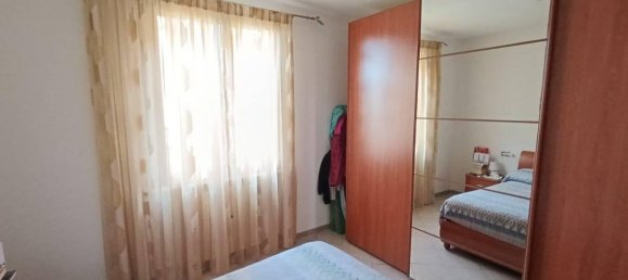 3 rooms Apartment in Parma, Italy No. 37589 15