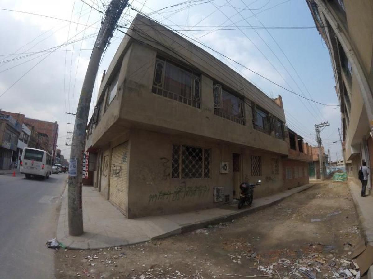 6 bedrooms House in Cundinamarca, Colombia No. 5181