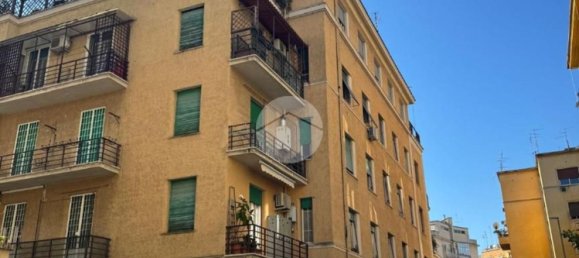 3 rooms Apartment in Rome, Italy No. 48583 16