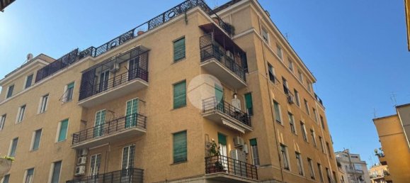 3 rooms Apartment in Rome, Italy No. 48583 17