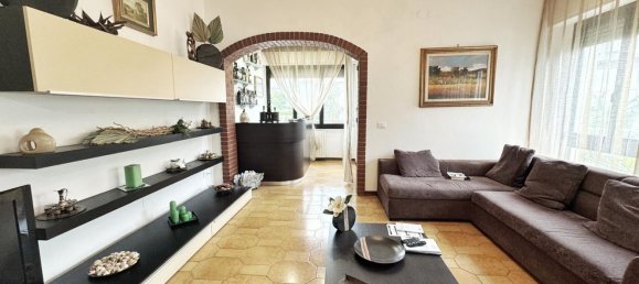 Дуплекс с 6 спальнями в Синья, Италия № 347913 13