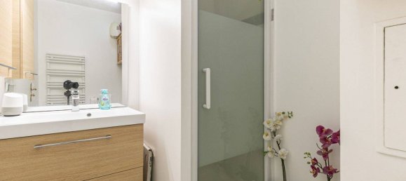 3 bedrooms Apartment in Courbevoie, France No. 176007 10