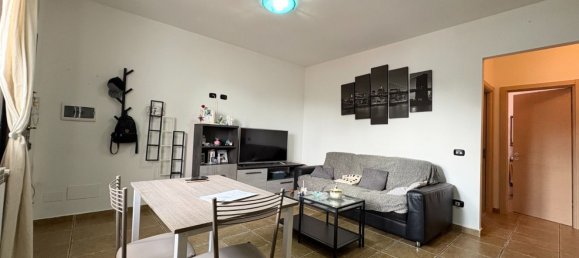 2-salle Maison à Aprilia, Italy No. 279615 3