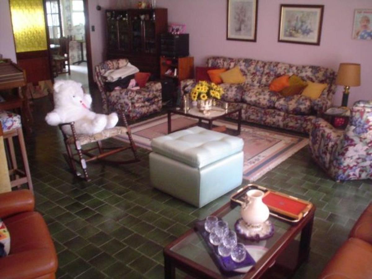 4 bedrooms House in Mar del Plata, Argentina No. 72375