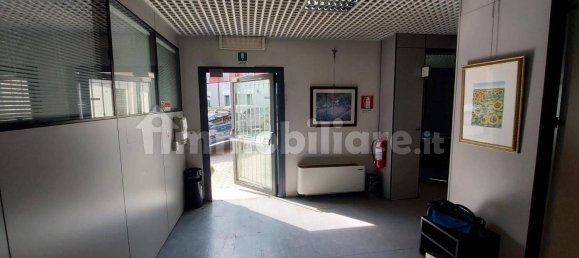 384m² Office in Parma, Italy No. 319512 12