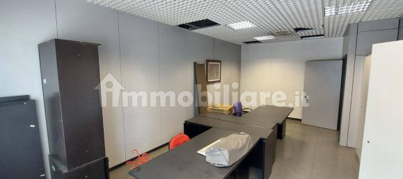 384m² Office in Parma, Italy No. 319512 9