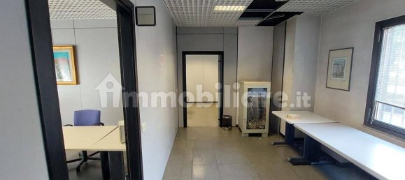 384m² Office in Parma, Italy No. 319512 10