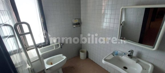 384m² Office in Parma, Italy No. 319512 13