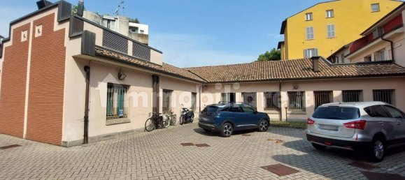 384m² Office in Parma, Italy No. 319512 15