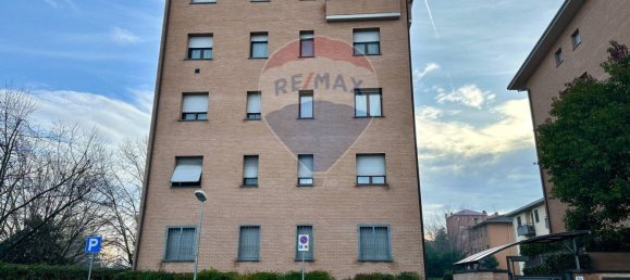 1 bedroom Apartment in Parma, Italy No. 58524 2