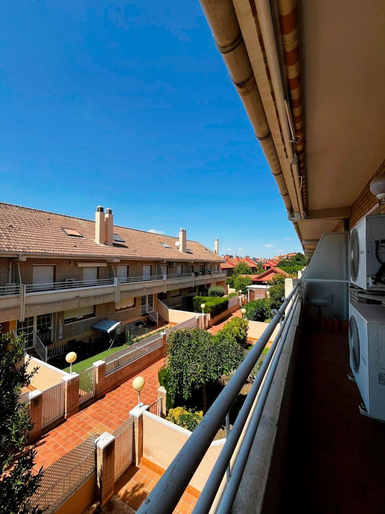 4 bedrooms House in Zaragoza, Spain No. 201477