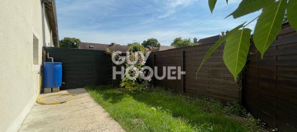 2 bedrooms House in Bourges, France No. 262475 5