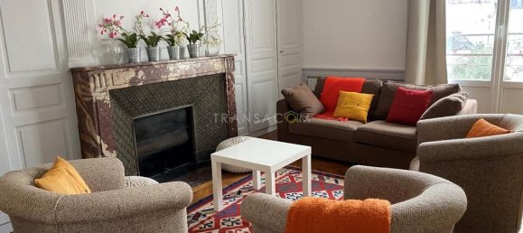 400m² Office in Tours, France No. 240128 12