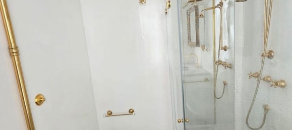 3 rooms Apartment in Livorno, Italy No. 39987 18