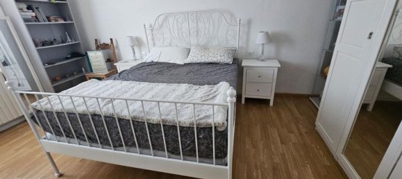 3 rooms Apartment in Livorno, Italy No. 39987 5