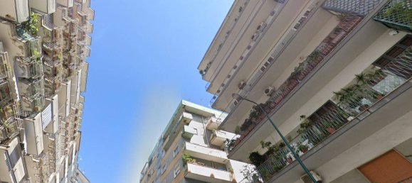 1 room Commercial property in Naples, Italy No. 286992 11