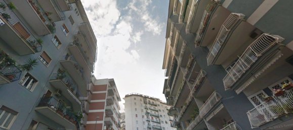 1 room Commercial property in Naples, Italy No. 286992 8