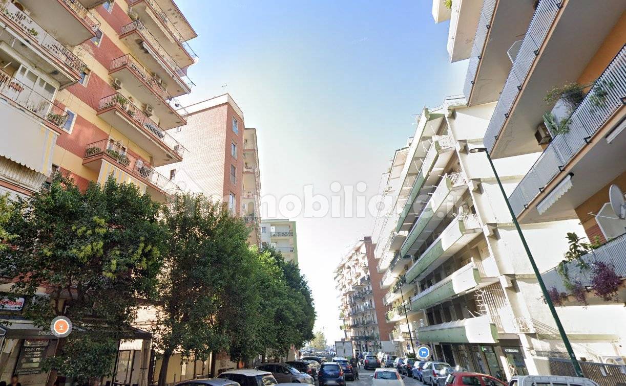 1 room Commercial property in Naples, Italy No. 286992