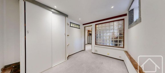 4 bedrooms Townhouse in Lyaud, France No. 302794 5