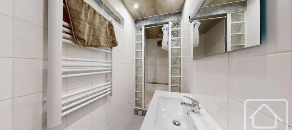 4 bedrooms Townhouse in Lyaud, France No. 302794 7