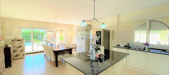 4 bedrooms Villa in Playa Flamenca II, Spain No. 1056 6