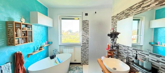 Квартира с 2 спальнями в Вилласанта, Италия № 141463 5