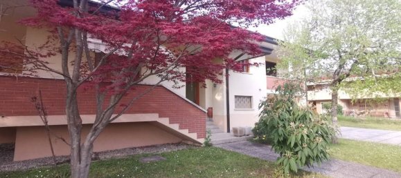 Villa de 3 dormitorios en Pordenone, Italy No. 274664 4