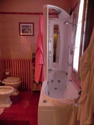 5 rooms Apartment in Viareggio, Italy No. 27613